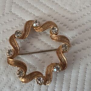 Vintage Brooch Collection with Accents